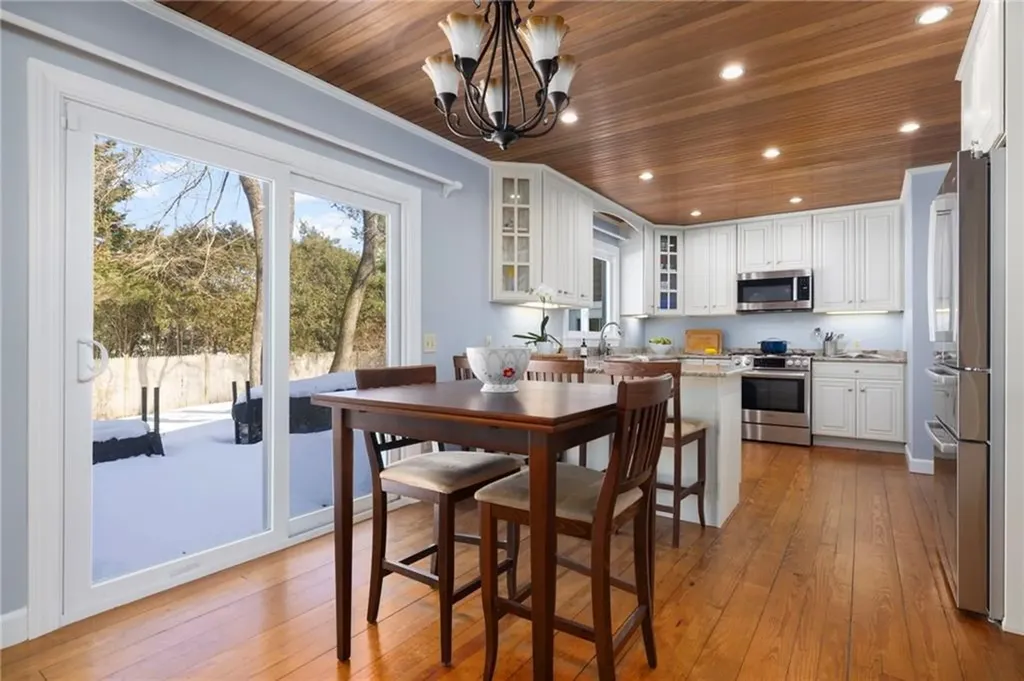 23 Morra Way East Providence RI 02916