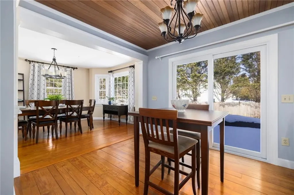 23 Morra Way East Providence RI 02916