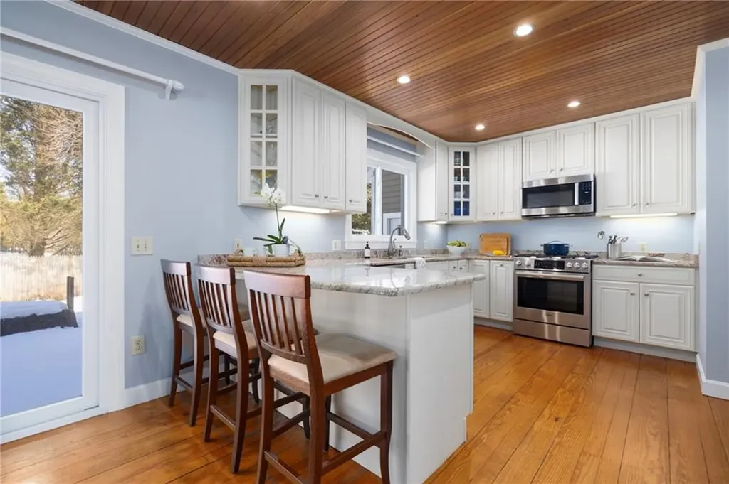 23 Morra Way East Providence RI 02916