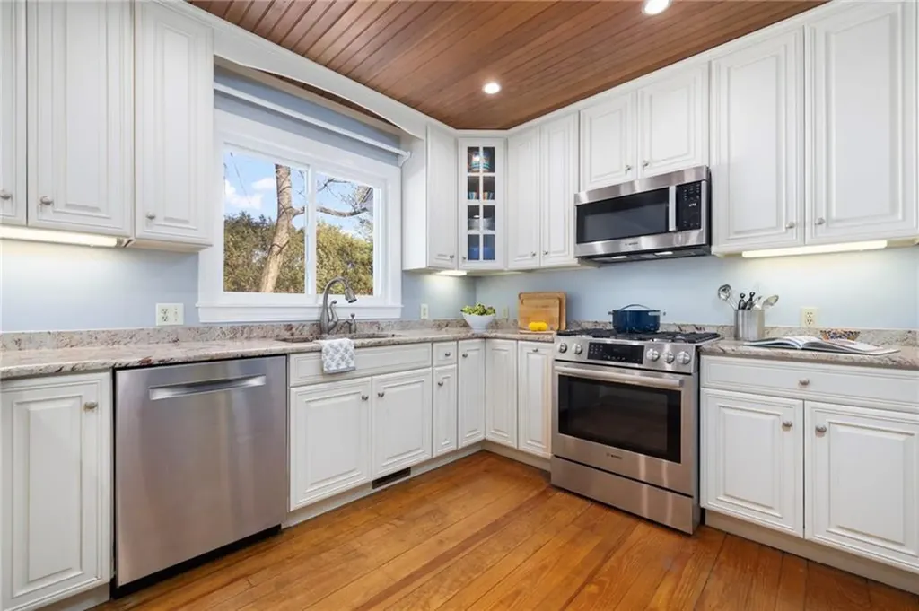 23 Morra Way East Providence RI 02916