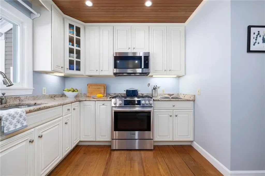 23 Morra Way East Providence RI 02916