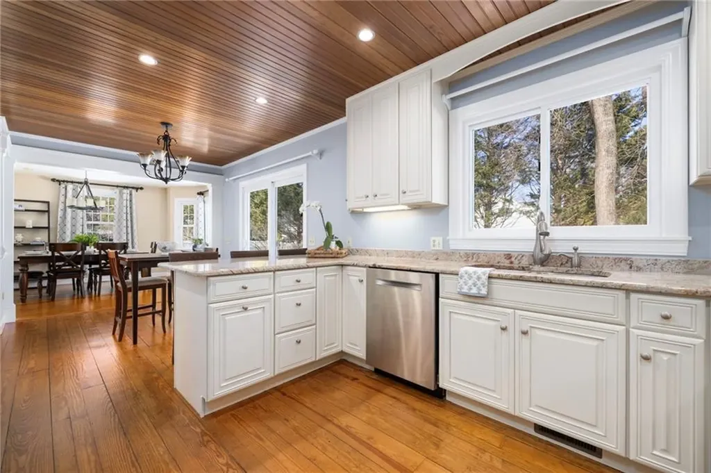 23 Morra Way East Providence RI 02916