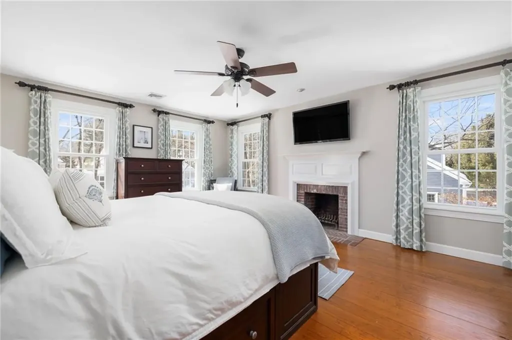 23 Morra Way East Providence RI 02916