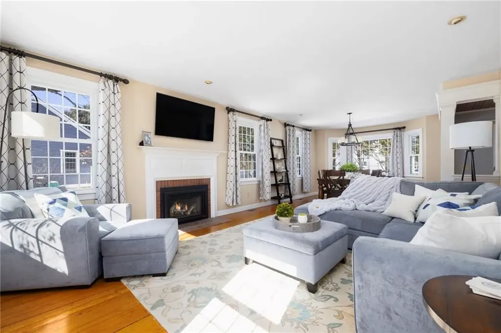 23 Morra Way East Providence RI 02916