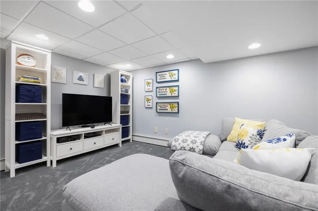 23 Morra Way East Providence RI 02916