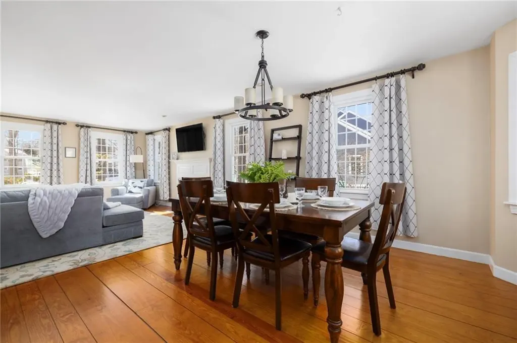 23 Morra Way East Providence RI 02916