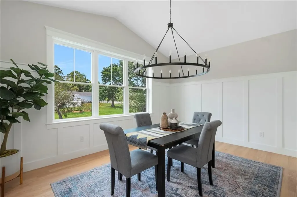 5 Braeburn Circle Cranston RI 02921