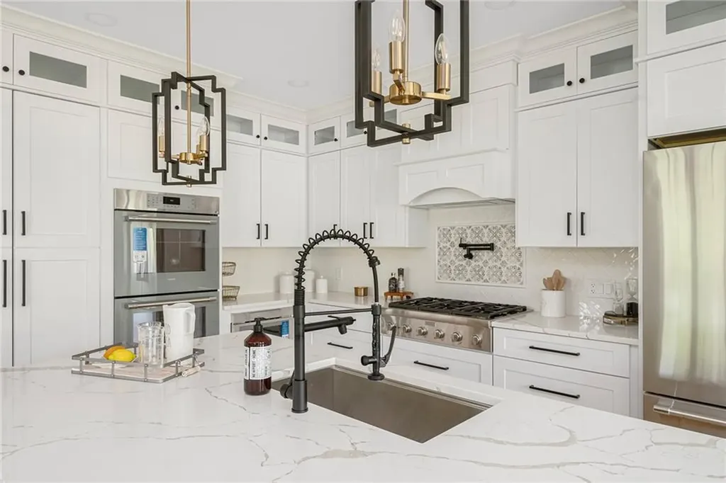 5 Braeburn Circle Cranston RI 02921