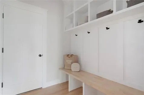 5 Braeburn Circle Cranston RI 02921