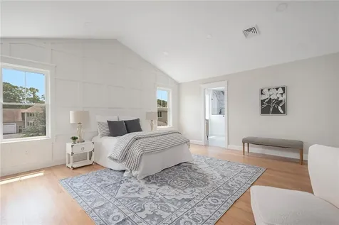 5 Braeburn Circle Cranston RI 02921