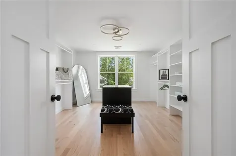 5 Braeburn Circle Cranston RI 02921