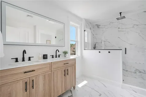 5 Braeburn Circle Cranston RI 02921