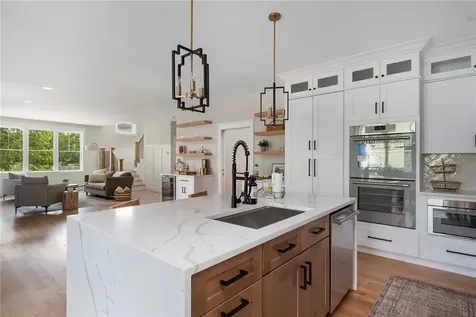 5 Braeburn Circle Cranston RI 02921