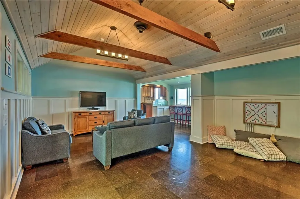 129 Dighton Avenue Portsmouth RI 02871