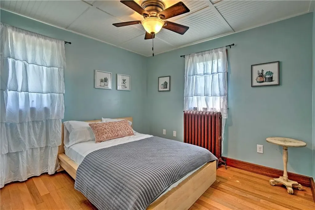 129 Dighton Avenue Portsmouth RI 02871