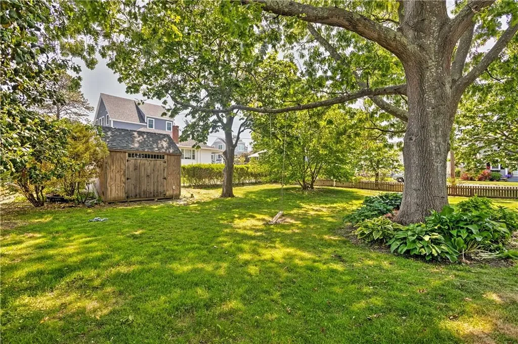 129 Dighton Avenue Portsmouth RI 02871