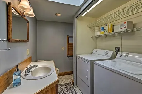 129 Dighton Avenue Portsmouth RI 02871