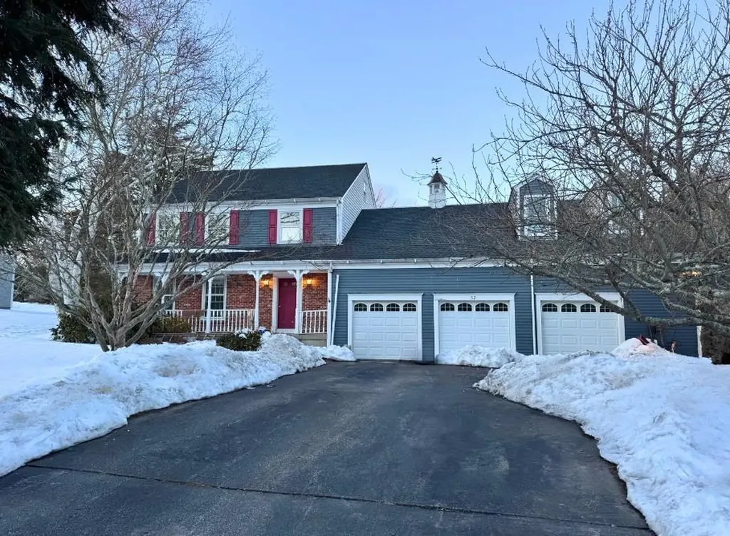 52 Vanderbilt Lane Portsmouth RI 02871
