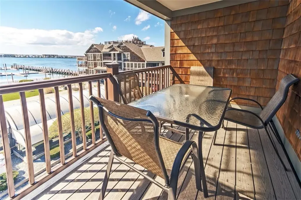 405 Thames Street Newport RI 02840
