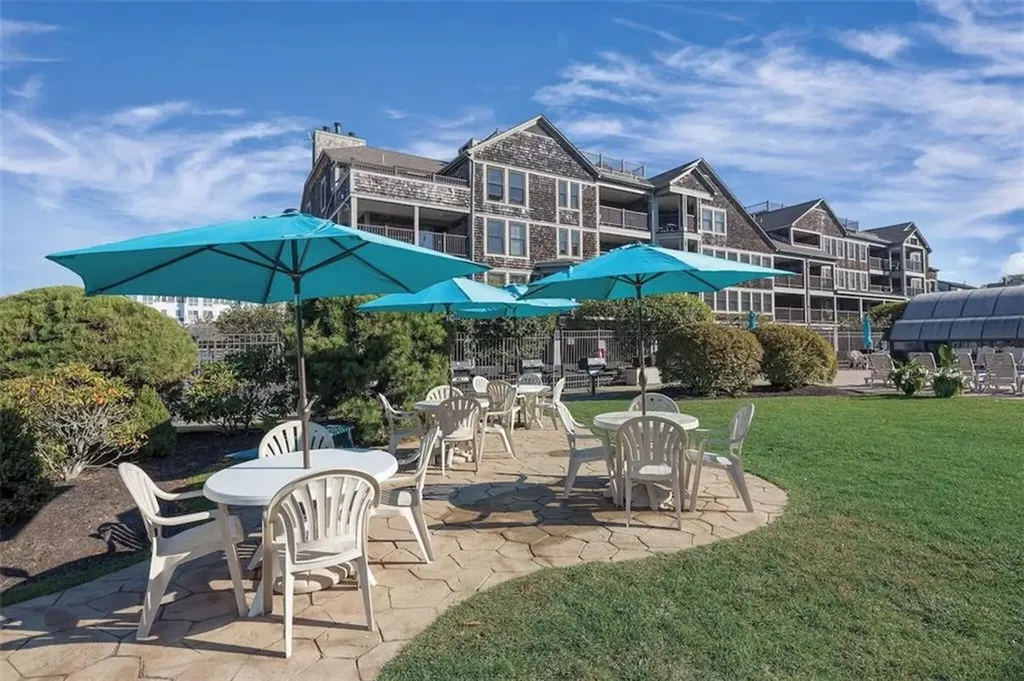 405 Thames Street Newport RI 02840