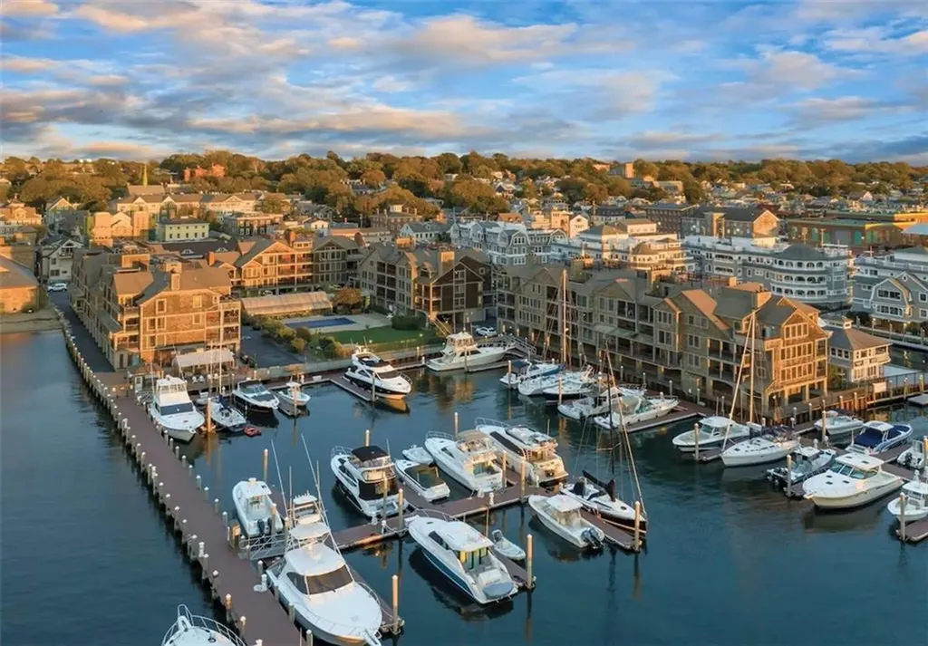 405 Thames Street Newport RI 02840