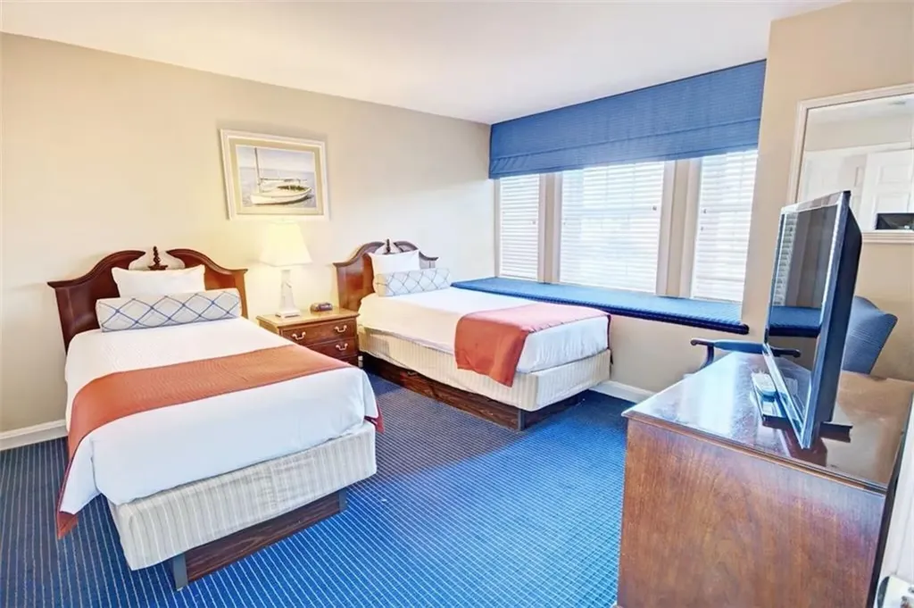 405 Thames Street Newport RI 02840