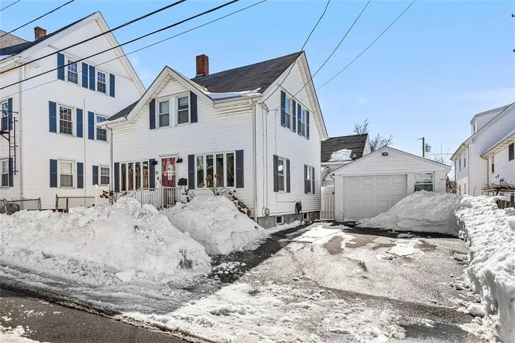39 Orchard Street East Providence RI 02914
