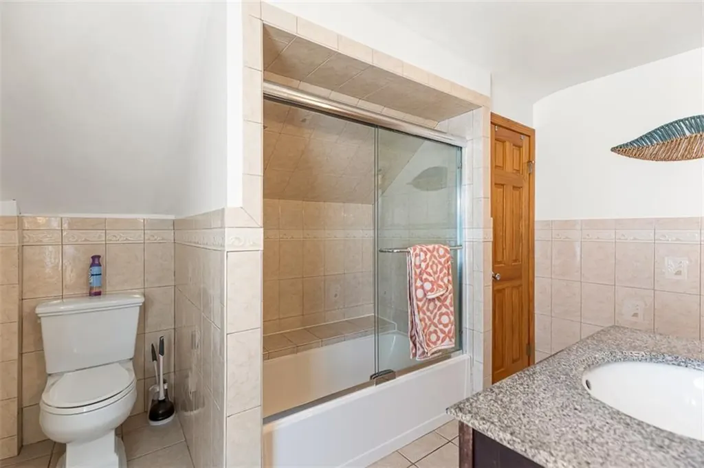 39 Orchard Street East Providence RI 02914