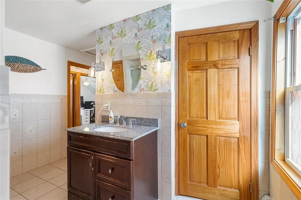 39 Orchard Street East Providence RI 02914