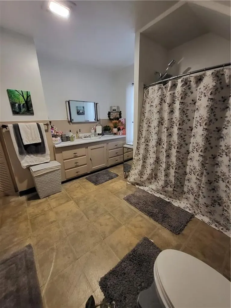 123 4th Avenue Woonsocket RI 02895