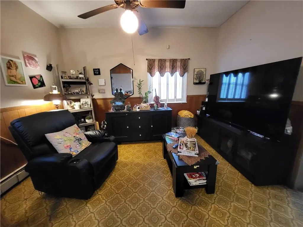 123 4th Avenue Woonsocket RI 02895