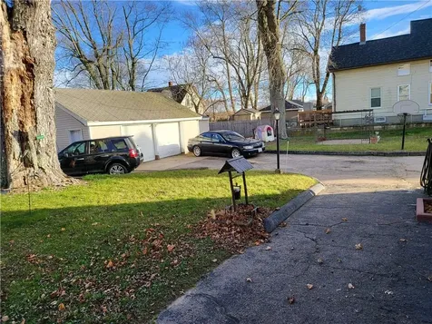 123 4th Avenue Woonsocket RI 02895