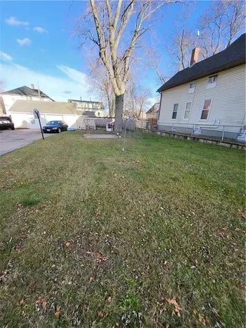 123 4th Avenue Woonsocket RI 02895