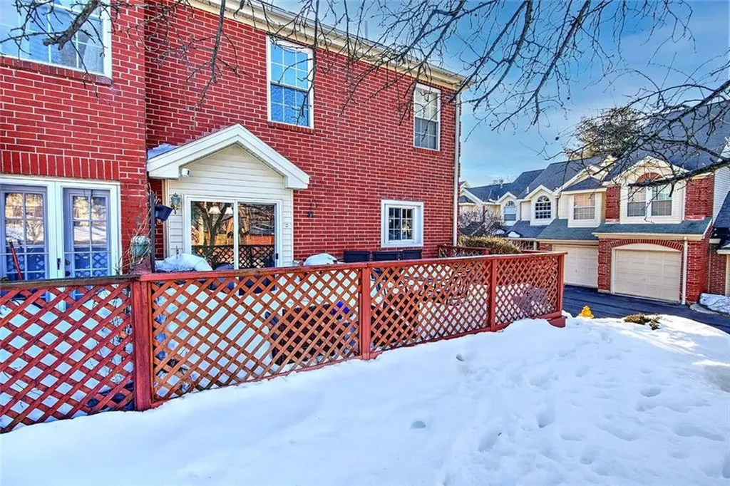 626 Smithfield Road North Providence RI 02904