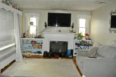 186 Fiat Avenue Cranston RI 02910