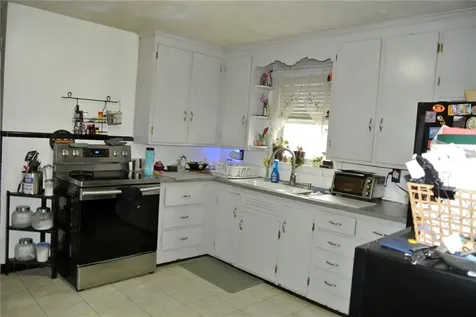 186 Fiat Avenue Cranston RI 02910