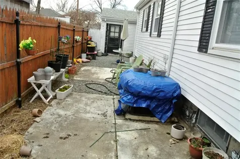 186 Fiat Avenue Cranston RI 02910