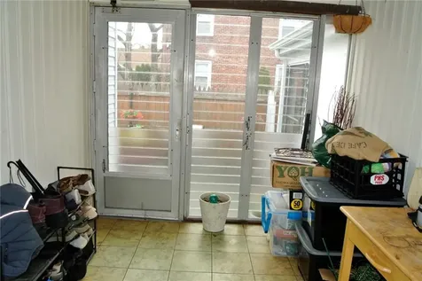 186 Fiat Avenue Cranston RI 02910