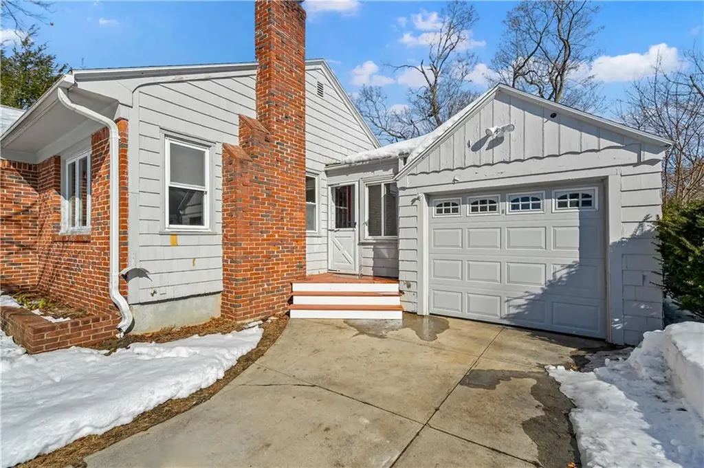 52 Dahlia Street Warwick RI 02888