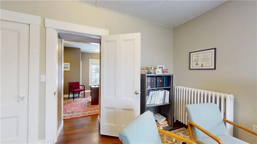 460 470 East Main Road Middletown RI 02842