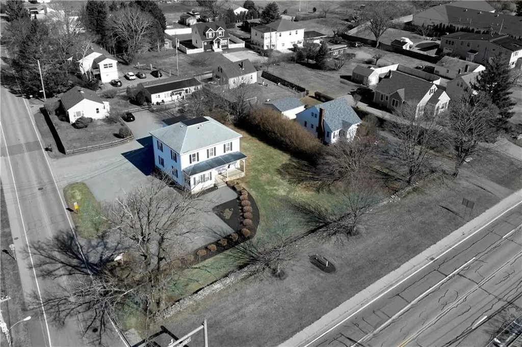460 470 East Main Road Middletown RI 02842
