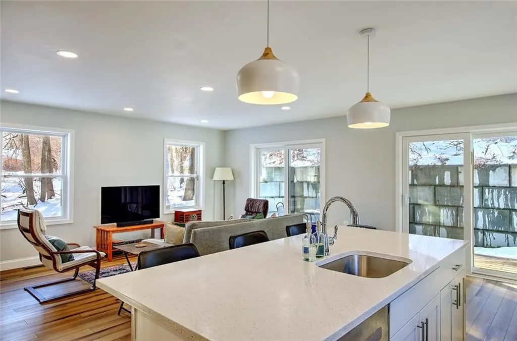 99 1st Street East Providence RI 02914