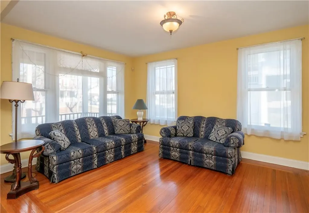 409 Broadway Newport RI 02840
