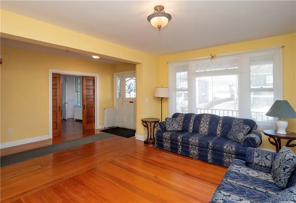 409 Broadway Newport RI 02840