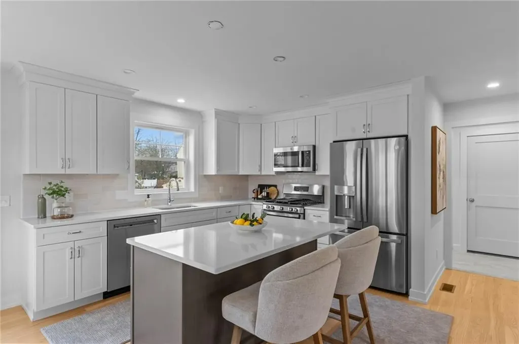 88 Child Lane Warwick RI 02886