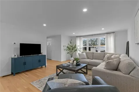 88 Child Lane Warwick RI 02886