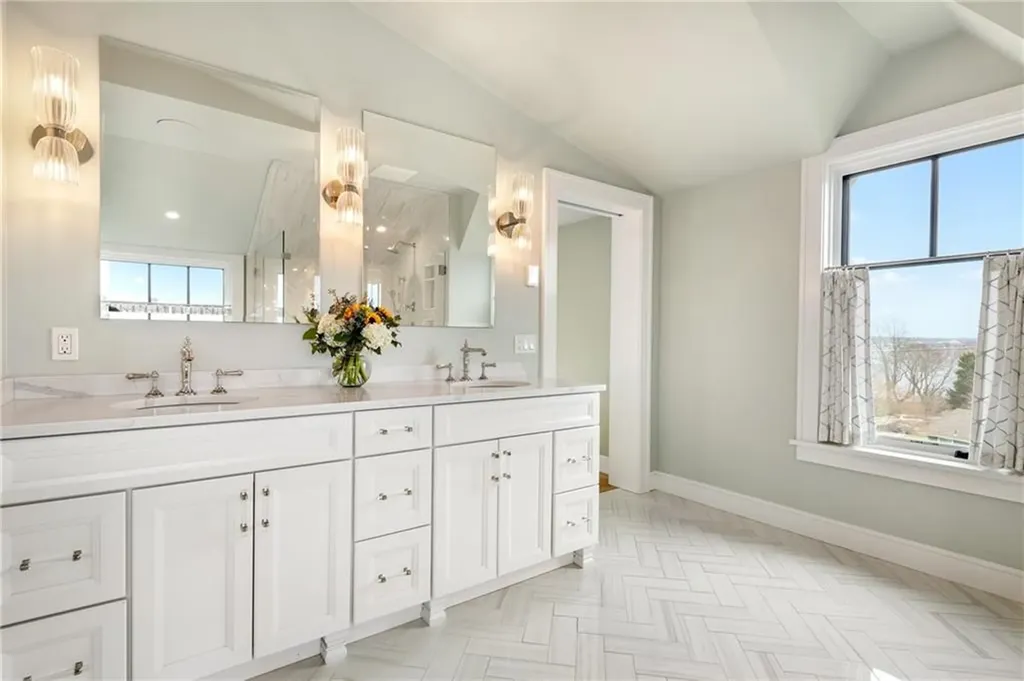 30 Walcott Avenue Jamestown RI 02835
