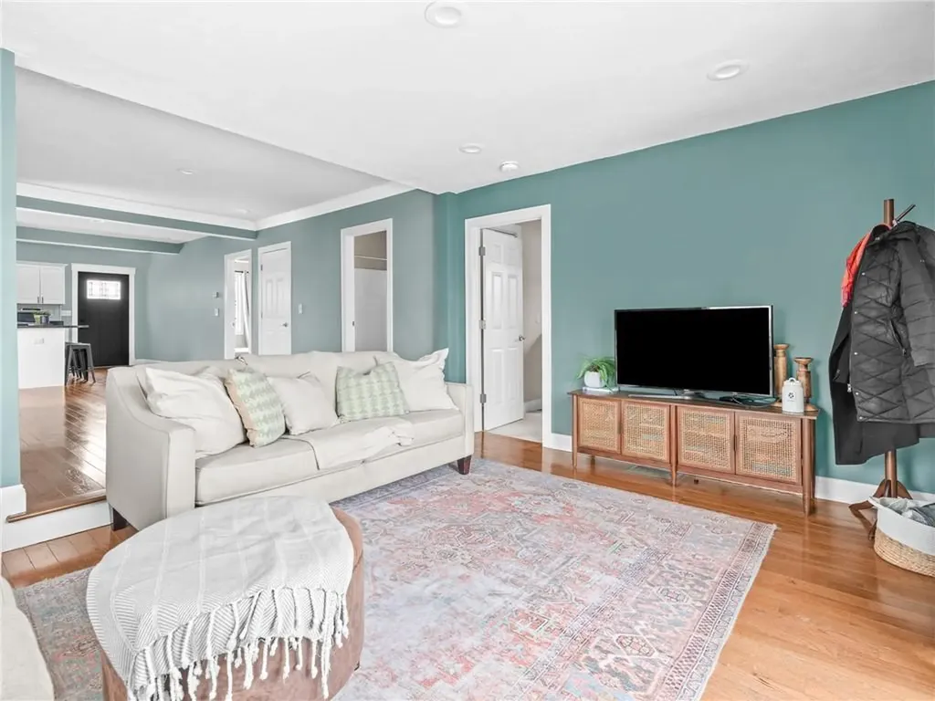 214 Grand Avenue Pawtucket RI 02861