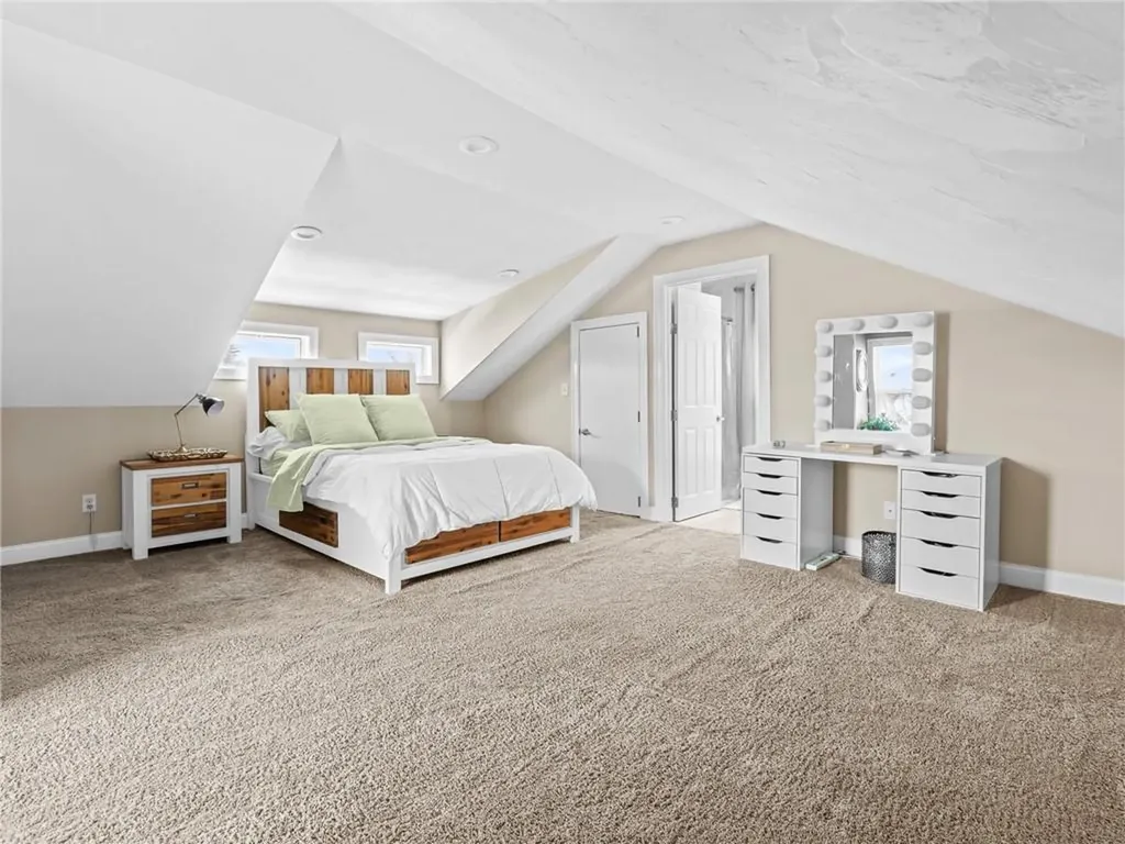 214 Grand Avenue Pawtucket RI 02861