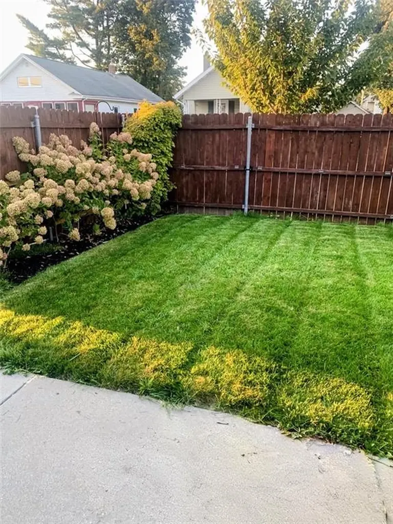 214 Grand Avenue Pawtucket RI 02861